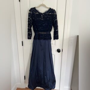 Adrianna Papell Midnight Lace Long Sleeve Dress